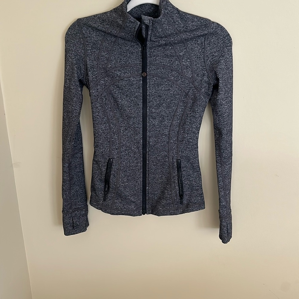 Lululemon Define Jacket Luon size 2 in gray.